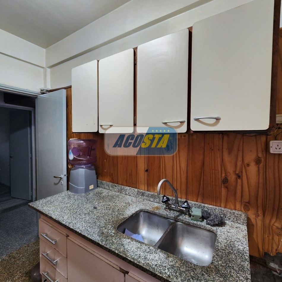 DEPARTAMENTO 4 AMBIENTES, AL FRENTE CON BALCON