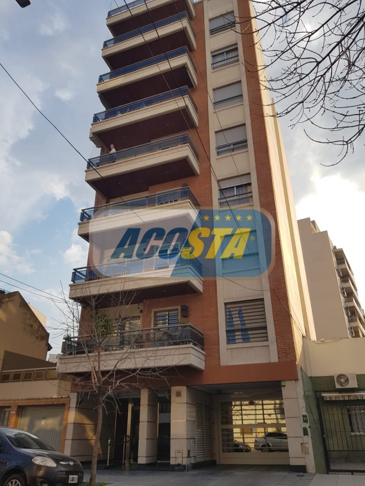 DEPARTAMENTO DE 2 AMB CON BALCON AL C/FTE A MTS. DE PLAZA LOS ANDES