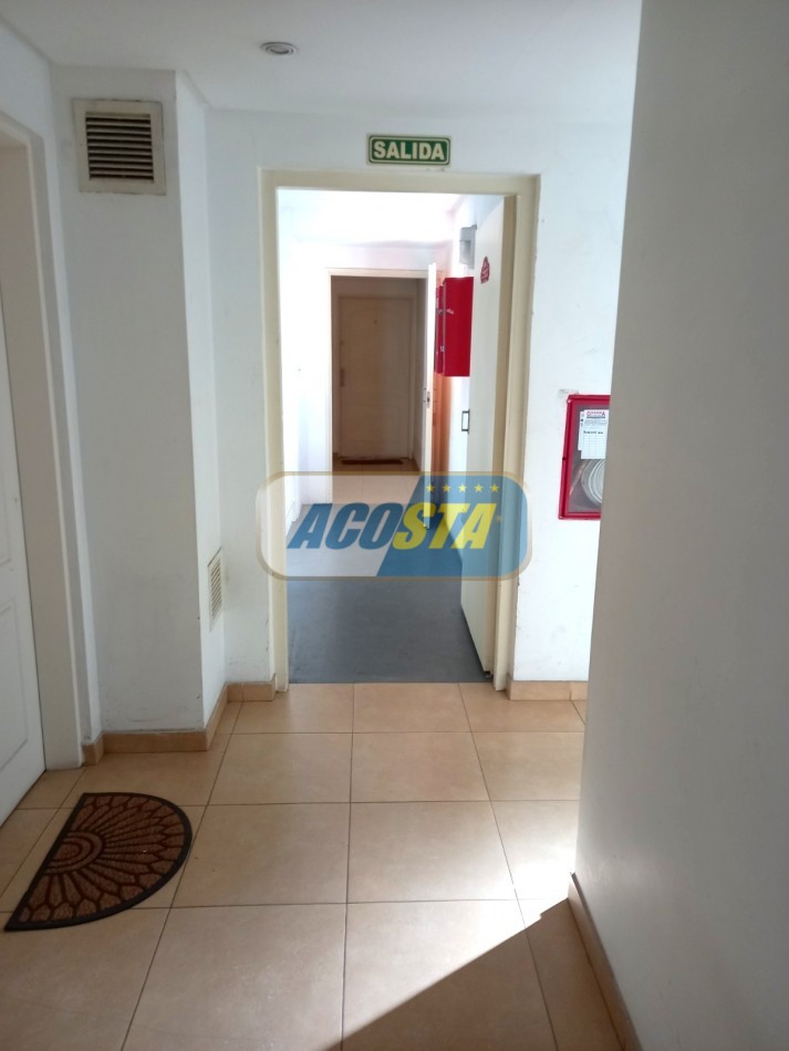 DTO. 2 AMB. EN VENTA CON COCHERA