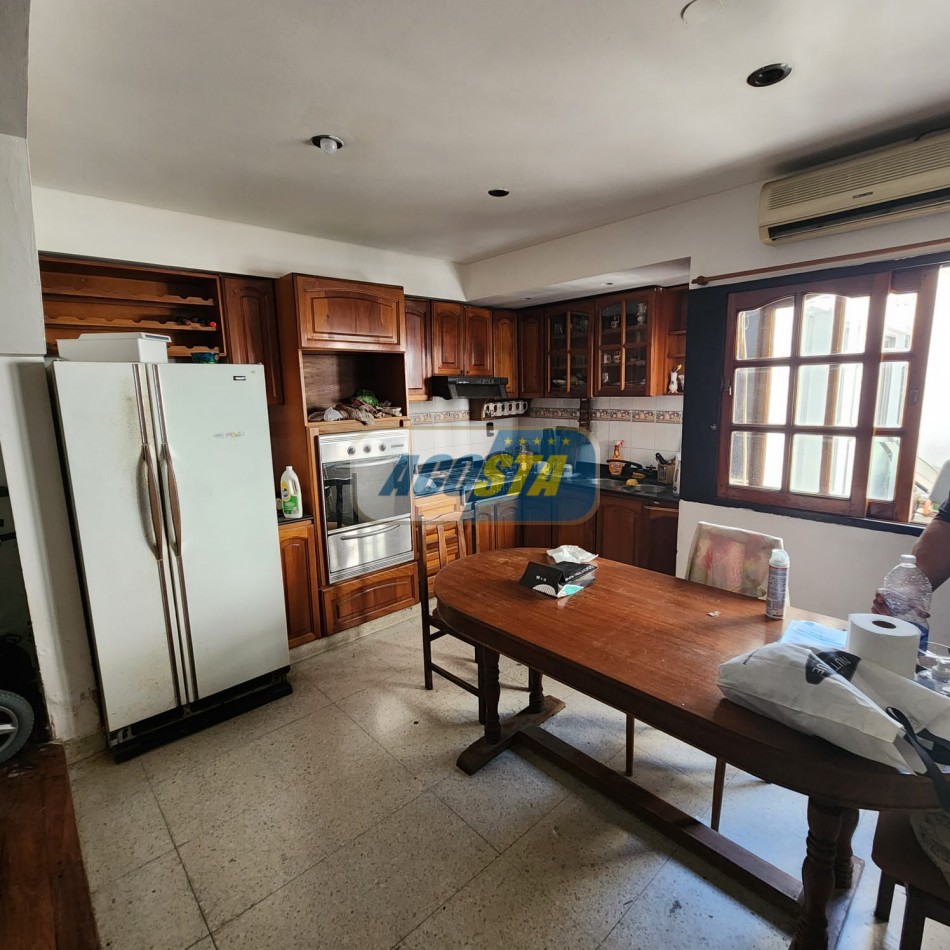 CASA 4 AMBIENTES CON PATIO, GARAGE Y TERRAZA CON PARRILLA