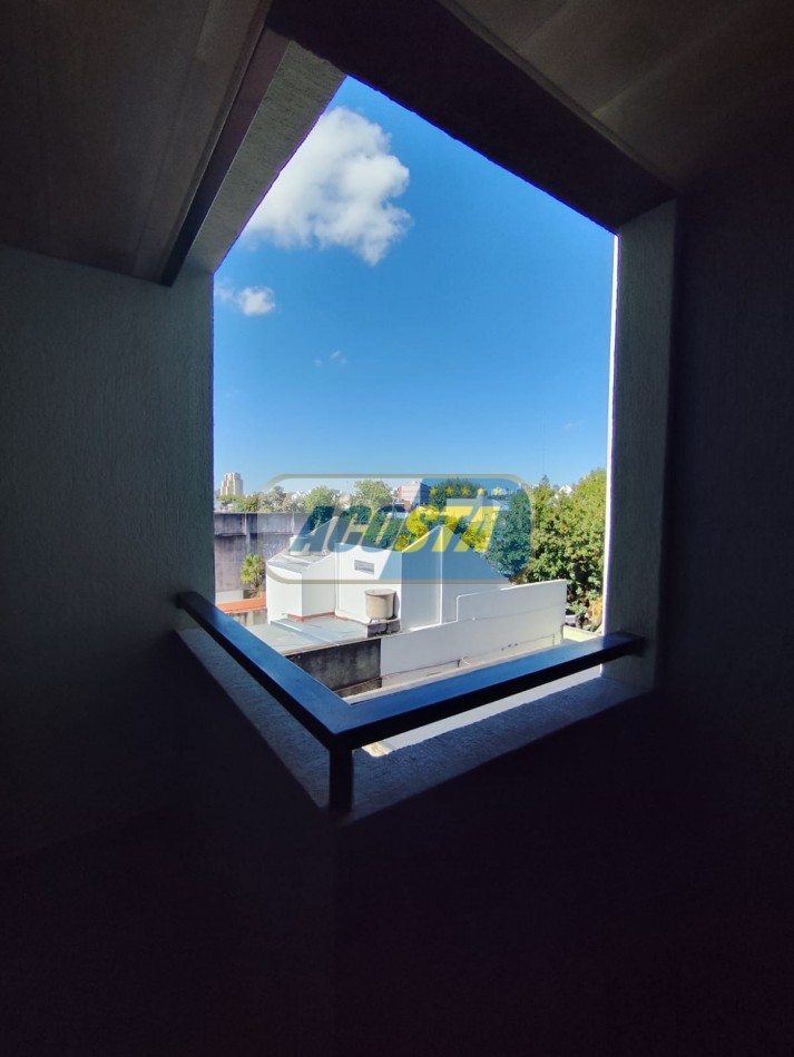 DEPARTAMENTO 2 AMBIENTES A ESTRENAR,  CON BALCON, DE CATEGORIA