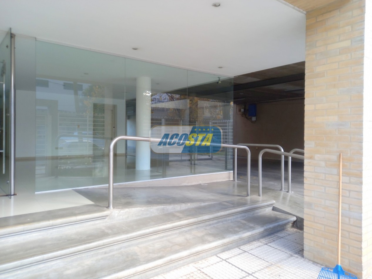 DTO. 2 AMB. EN VENTA CON COCHERA