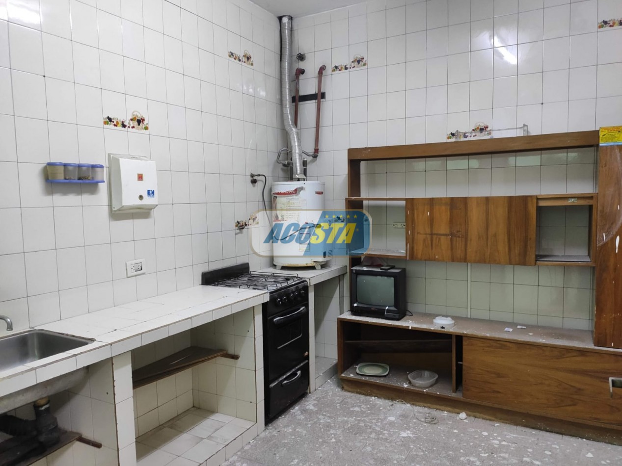 ALQUILER GALPON 375 M2,. MIXTURA I, A MTS. AV. J. B. ALBERDI