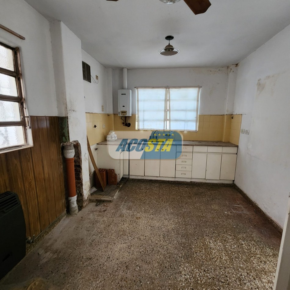 ALQUILER PH 4 AMBIENTES, EXCLUSIVO USO COMERCIAL, BARRIO NAON