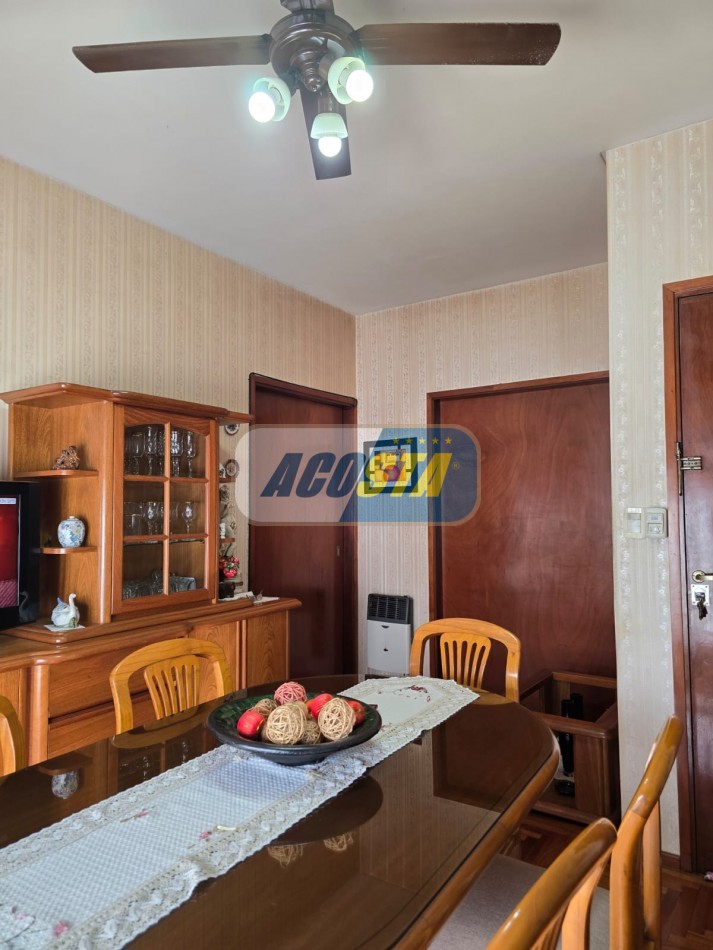 DEPARTAMENTO DE 3 AMB. AL FRENTE CON BALCON