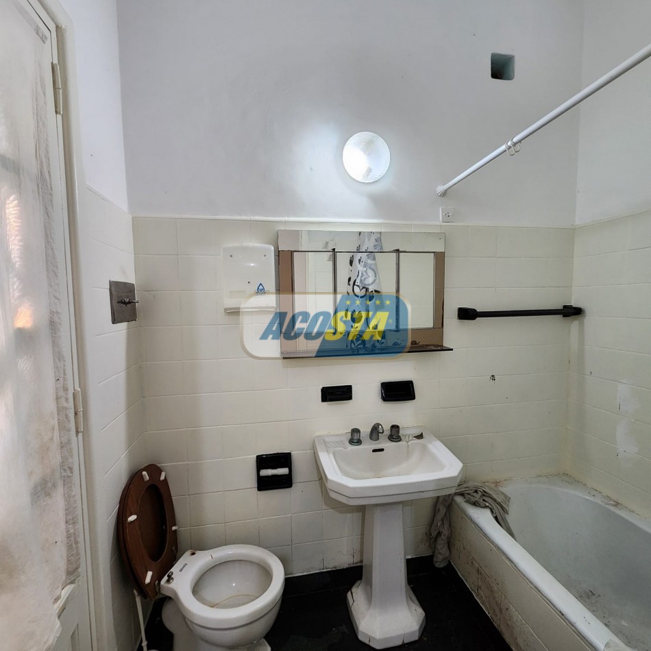 ALQUILER PH 4 AMBIENTES, EXCLUSIVO USO COMERCIAL, BARRIO NAON