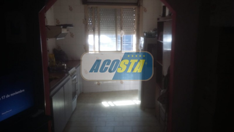 GALPON CON VIVIENDA DE 3 AMBIENTES CON SALIDA A DOS CALLES