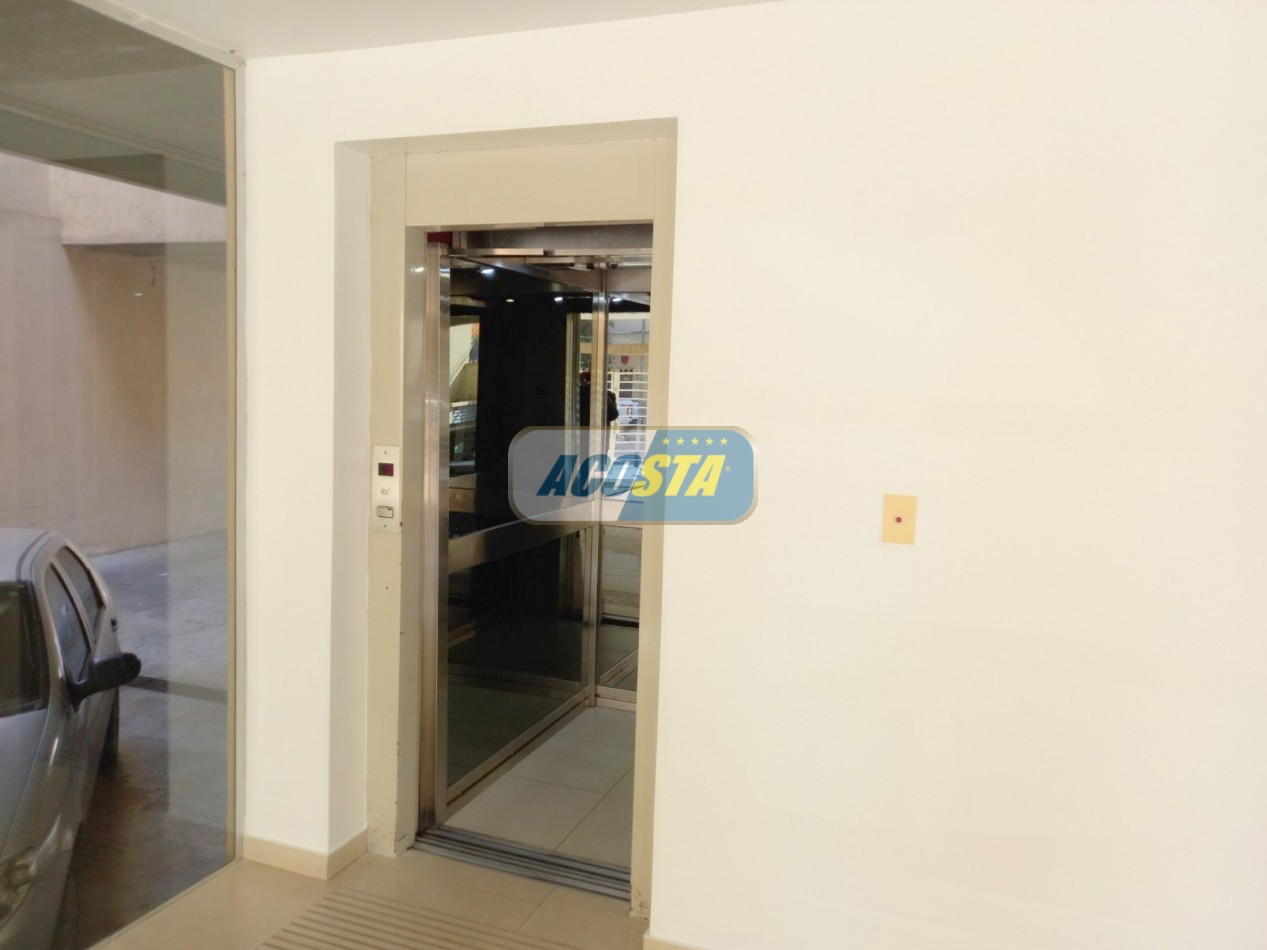DTO. 2 AMB. EN VENTA CON COCHERA