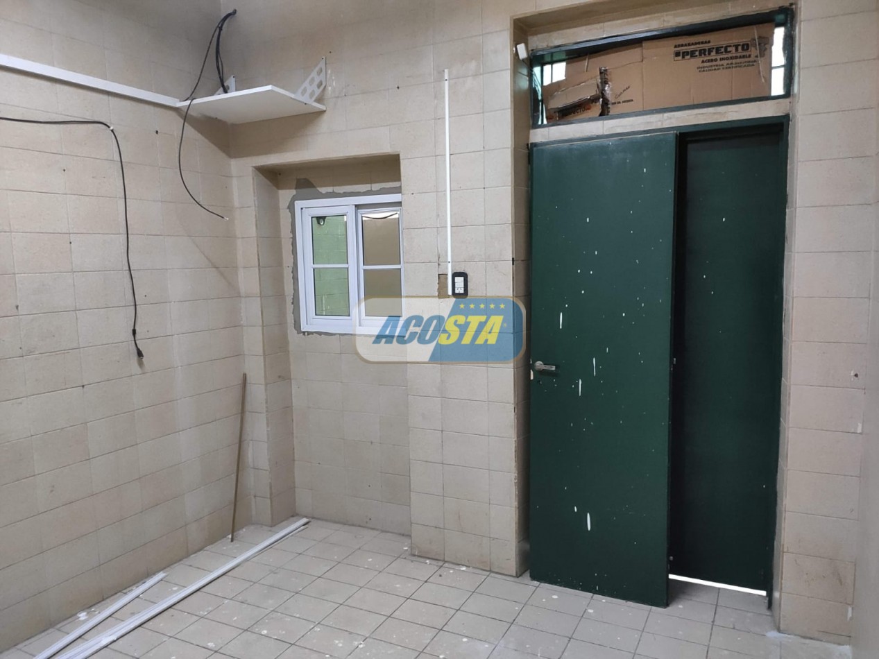 ALQUILER GALPON 375 M2,. MIXTURA I, A MTS. AV. J. B. ALBERDI