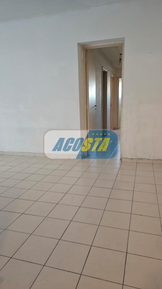 DEPARTAMENTO DE 3 AMBIENTES CON BALCON Y COCHERA