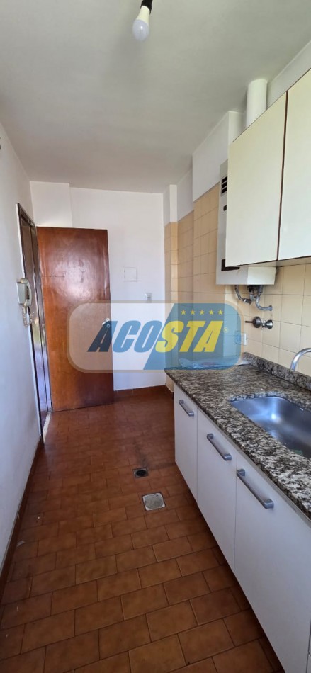 DEPARTAMENTO 2 AMBIENTES AL FRENTE , A 200MTS AV. J. B. ALBERDI