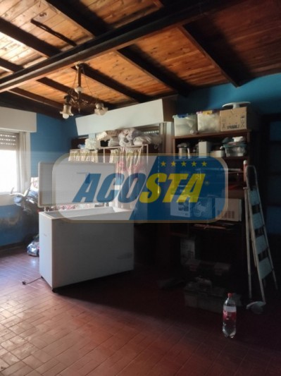 CASA DE 3 AMBIENTES CON FONDO LIBRE Y PILETA