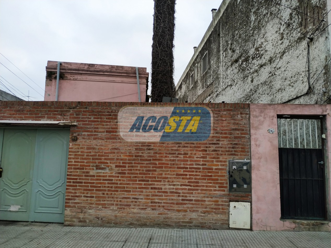 PH 3 AMBIENTES CON PATIO Y ESPACIO AEREO,  PARA REFORMAR, A MTS. AV. J. B. ALBERDI