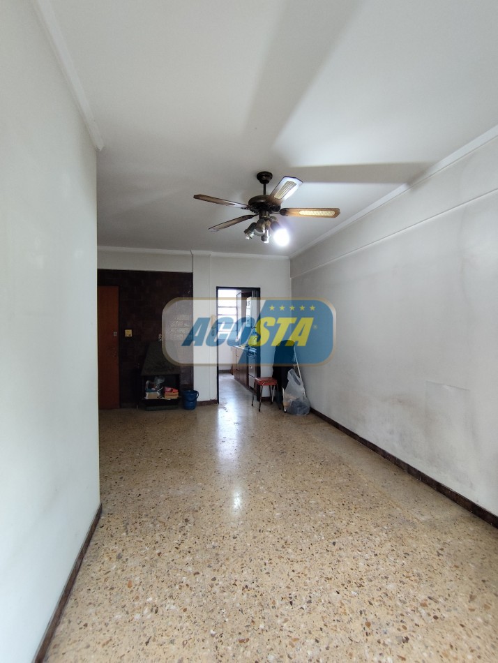 ALQUILER DTO. 3 AMBIENTES, POR ESCALERA , CON BALCON AL FRENTE