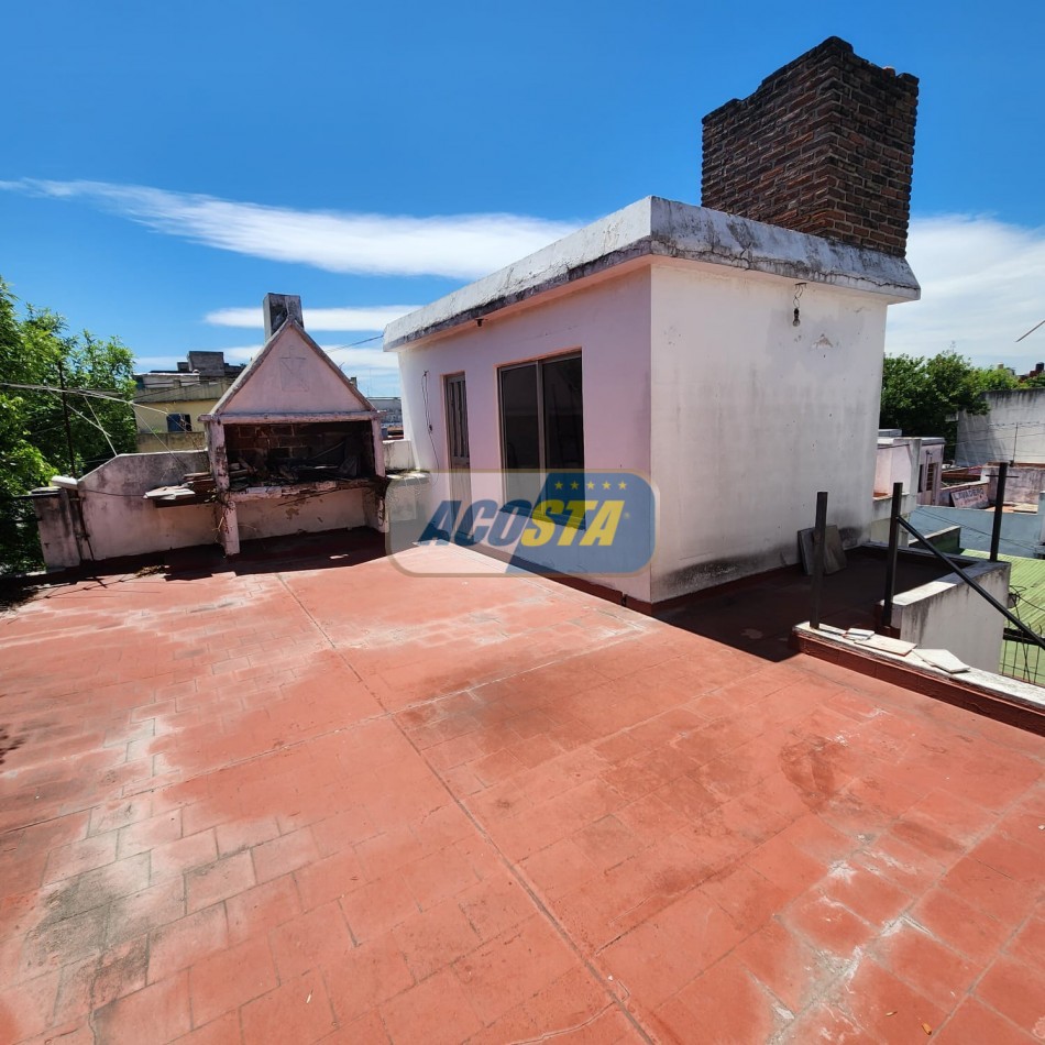 CASA 4 AMBIENTES CON PATIO, GARAGE Y TERRAZA CON PARRILLA