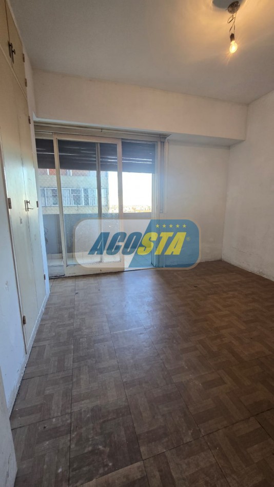 DEPARTAMENTO DE 3 AMBIENTES CON BALCON Y COCHERA