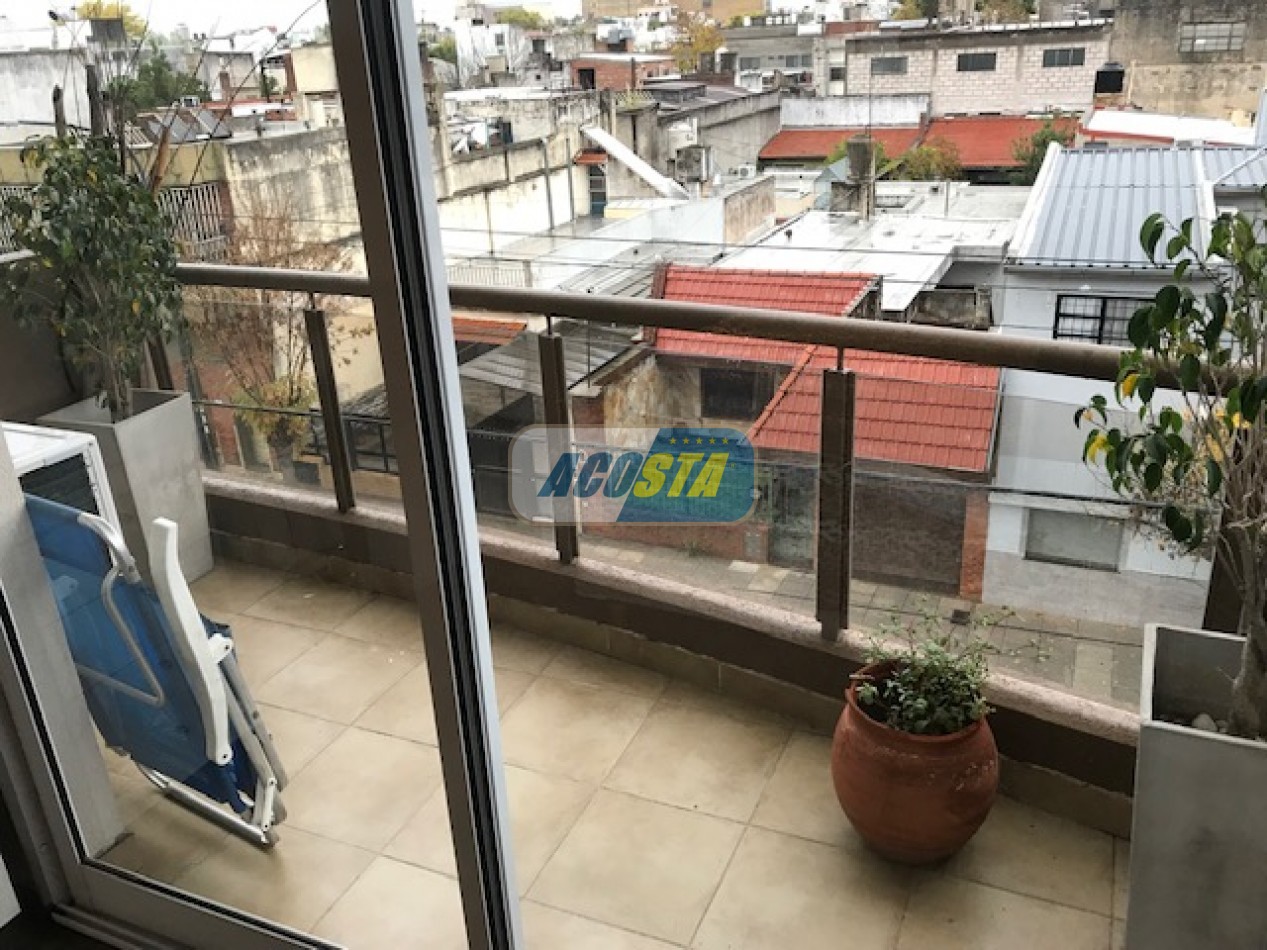 DEPARTAMENTO 2 AMBIENTES  CON COCHERA, OPORTUNIDAD!!