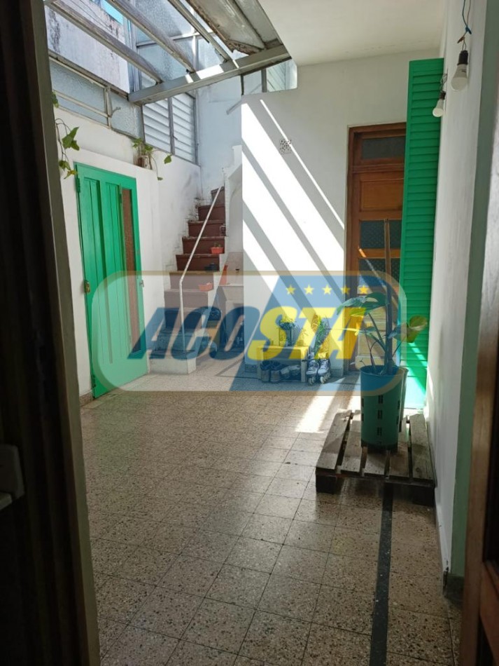 2 AMBIENTES CON TERRAZA EN LINIERS. IDEAL PARA REFACCIONAR Y AMPLIAR