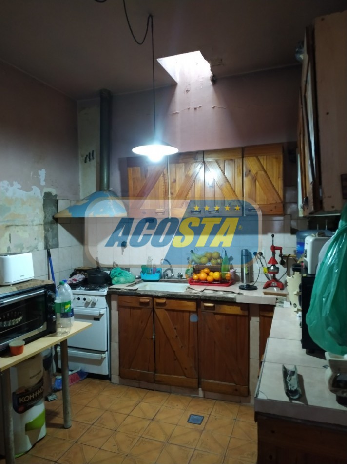 PH 3 AMBIENTES CON PATIO Y ESPACIO AEREO,  PARA REFORMAR, A MTS. AV. J. B. ALBERDI
