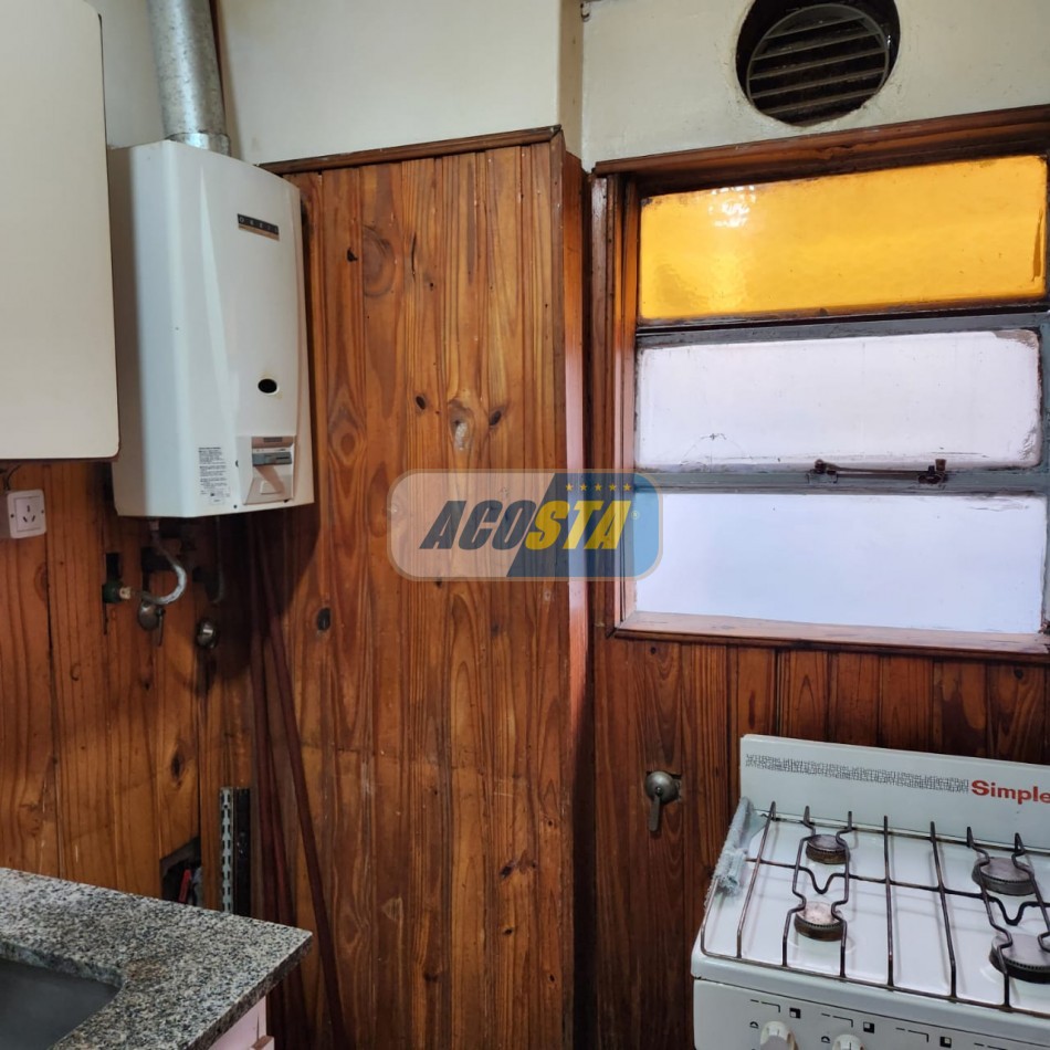 DEPARTAMENTO 4 AMBIENTES, AL FRENTE CON BALCON