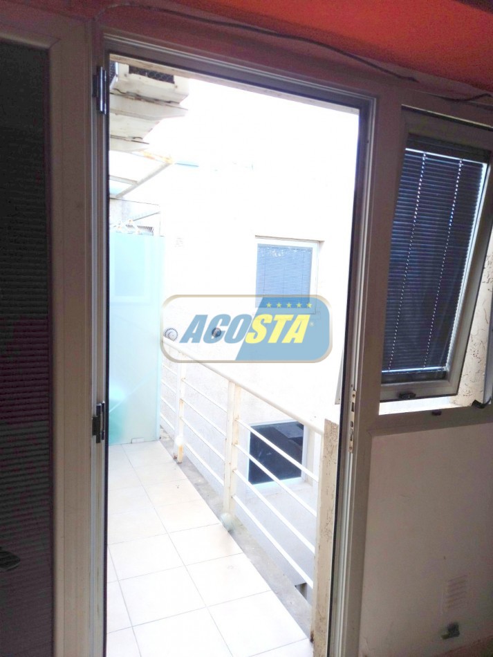 DTO. 2 AMB. EN VENTA CON COCHERA