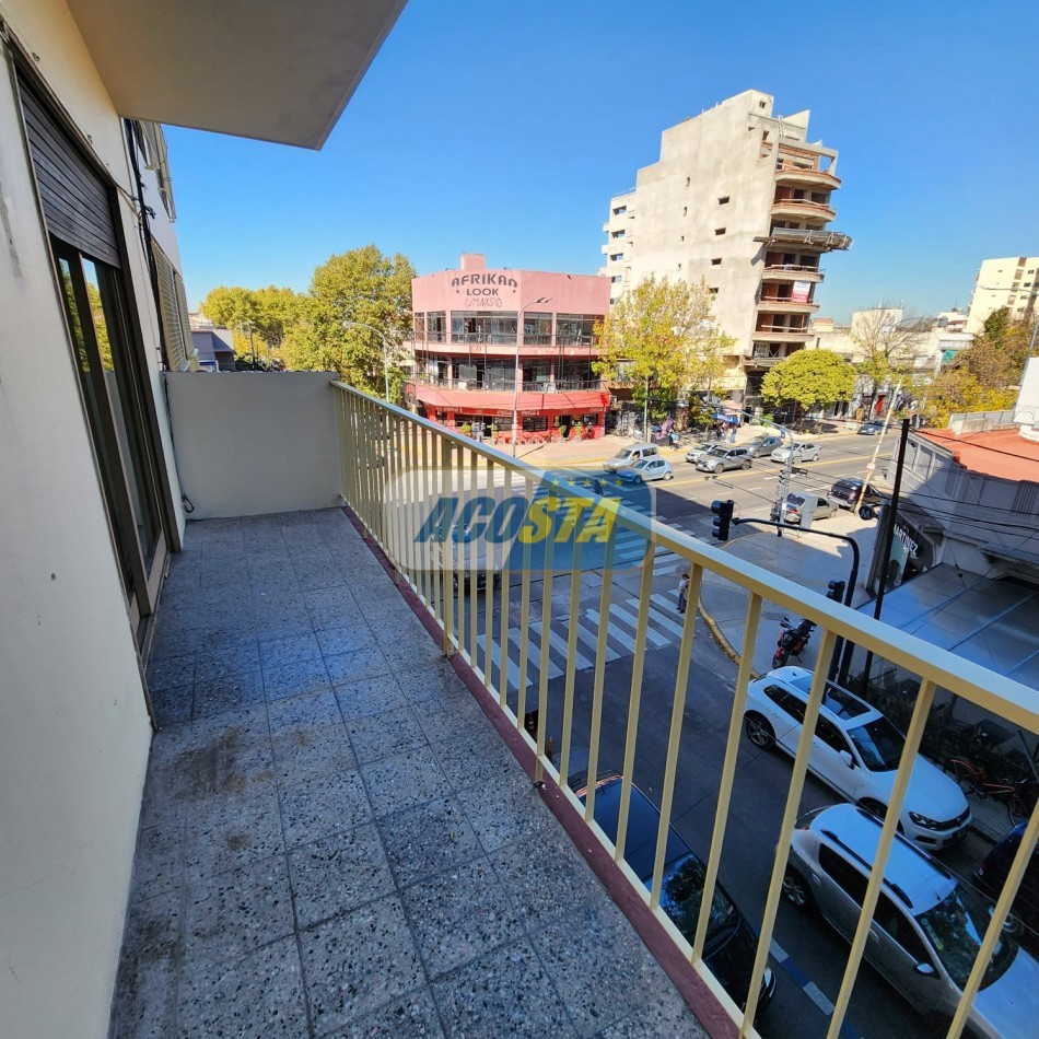 ALQUILER 2 AMB. AL FTE. CON BALCON A MTS. ALBERDI