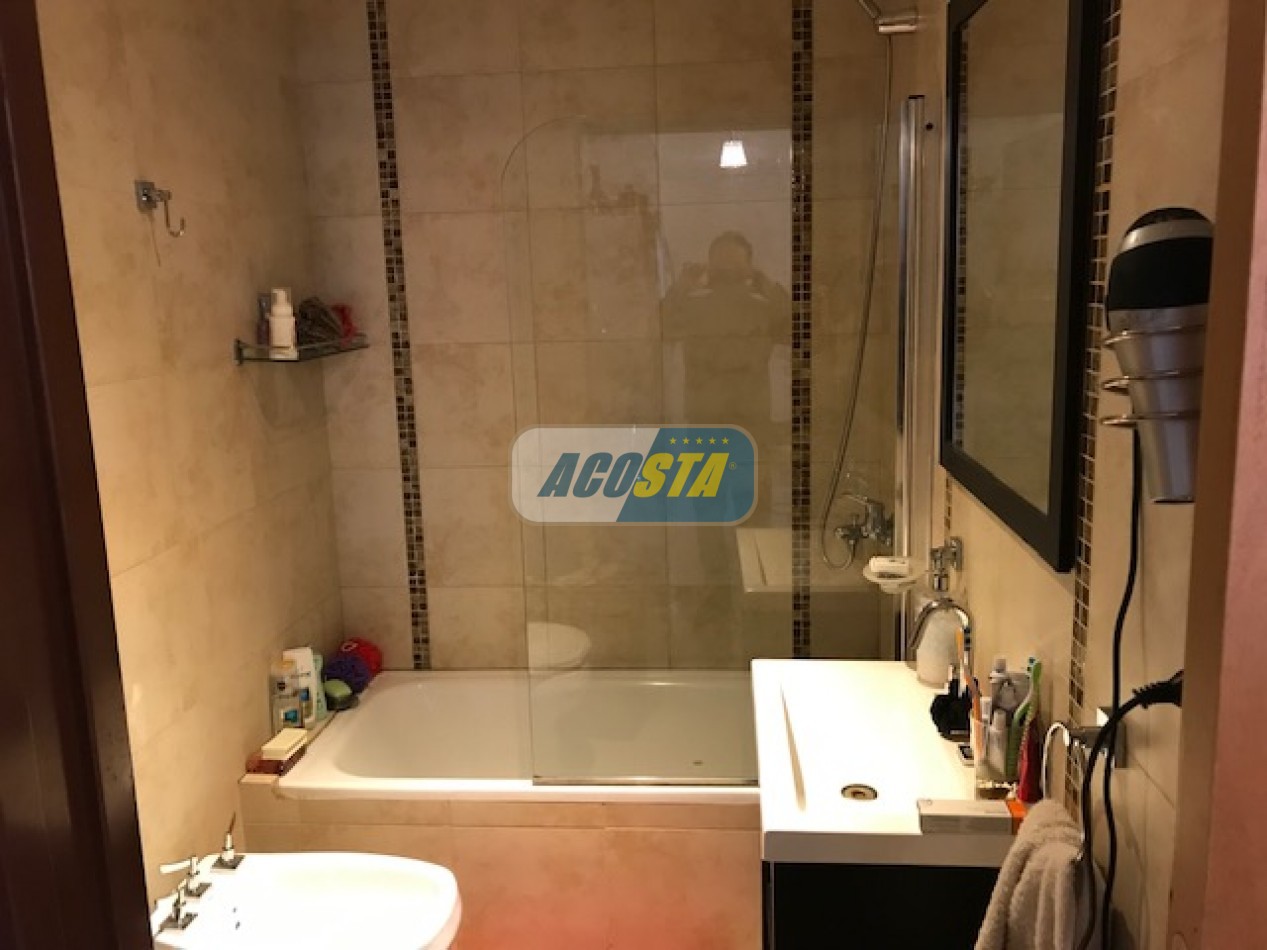 DEPARTAMENTO 2 AMBIENTES  CON COCHERA, OPORTUNIDAD!!