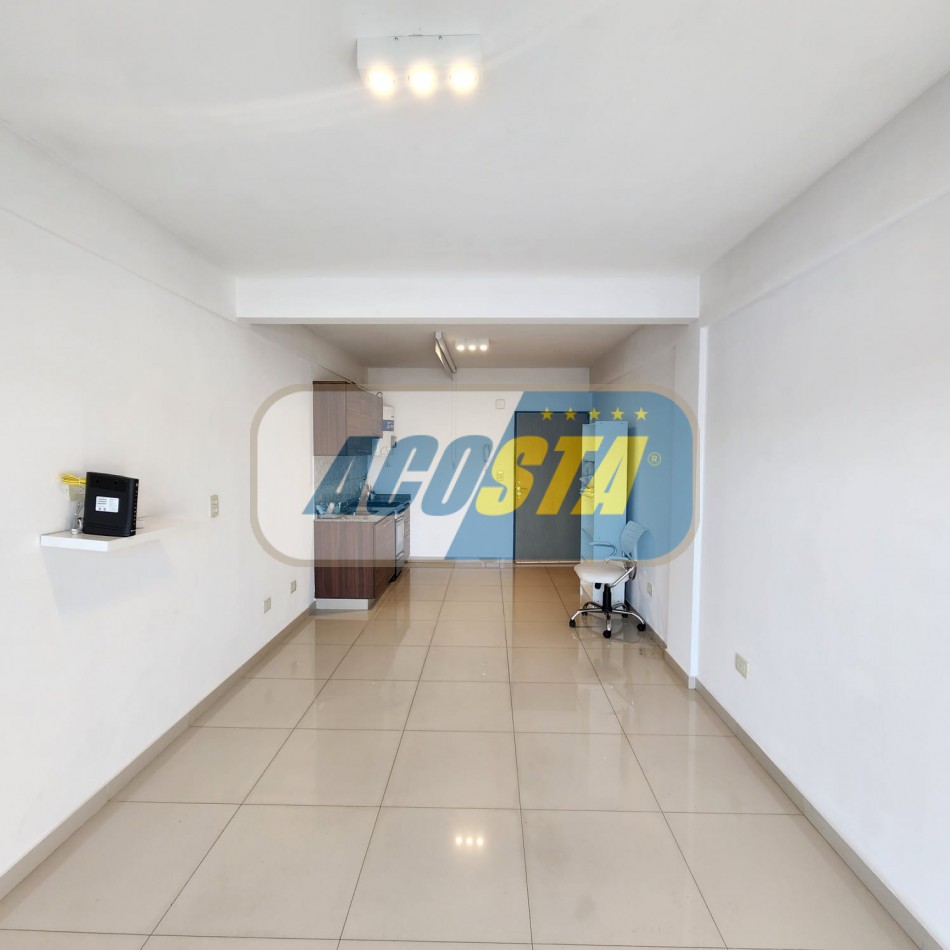 ALQUILER DTO. MONOAMBIENTE AL FRENTE, CON BALCON , SUM Y SOLARIUM