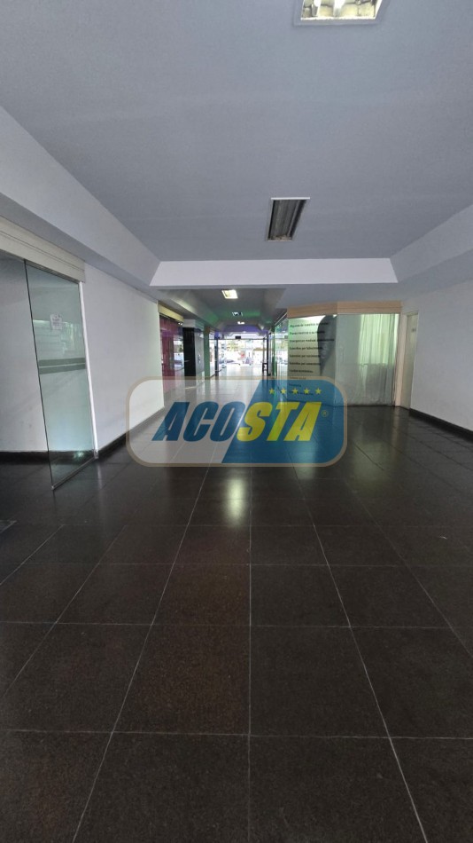 DEPARTAMENTO DE 3 AMBIENTES CON BALCON Y COCHERA