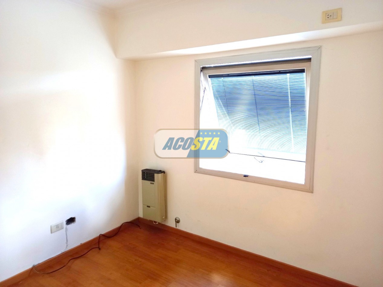 DTO. 2 AMB. EN VENTA CON COCHERA