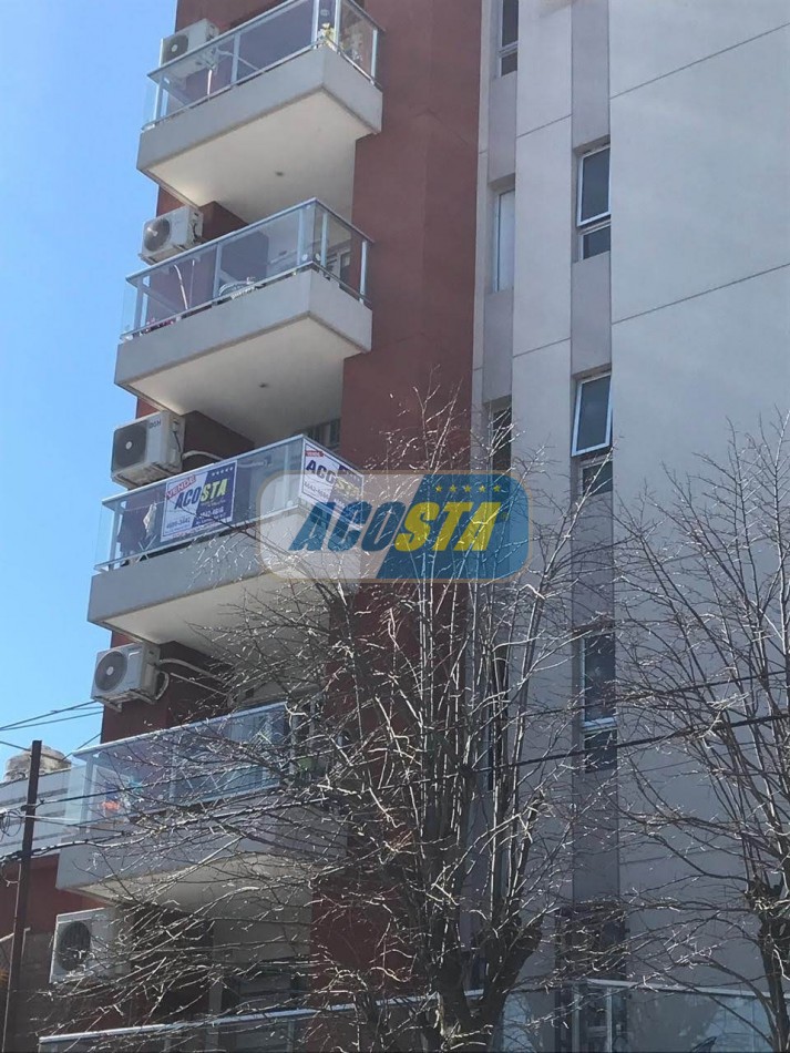 DEPARTAMENTO 2 AMBIENTES, AL FRENTE CON BALCON, APTO CREDITO