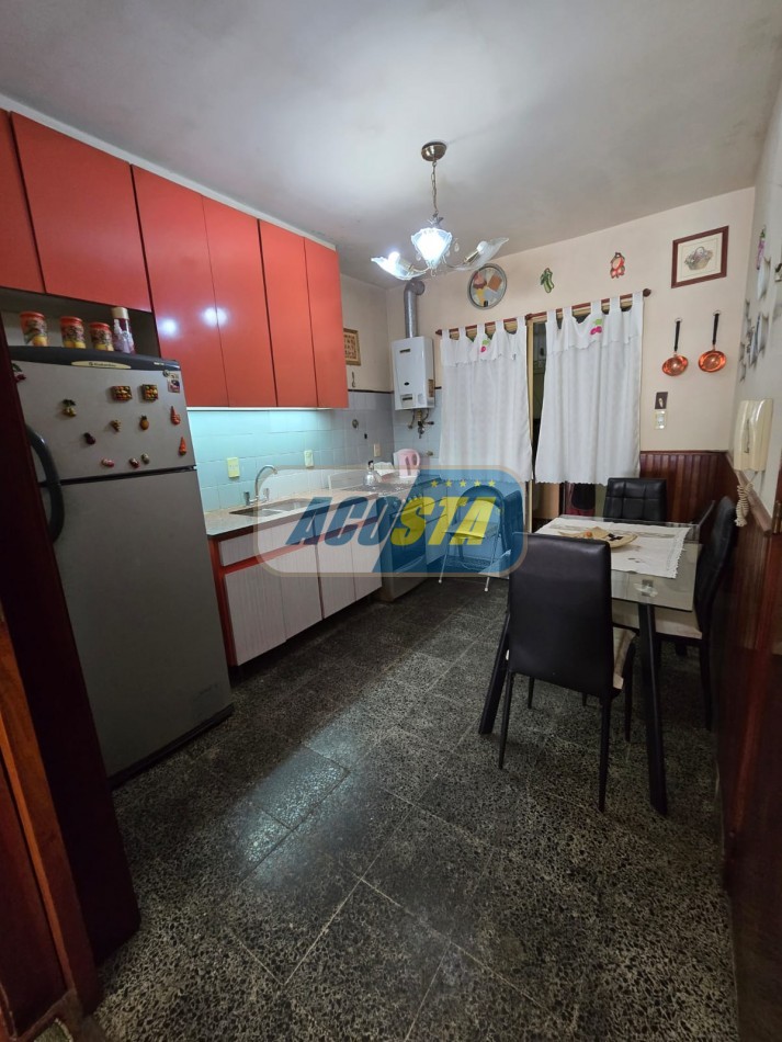 DEPARTAMENTO DE 3 AMB. AL FRENTE CON BALCON