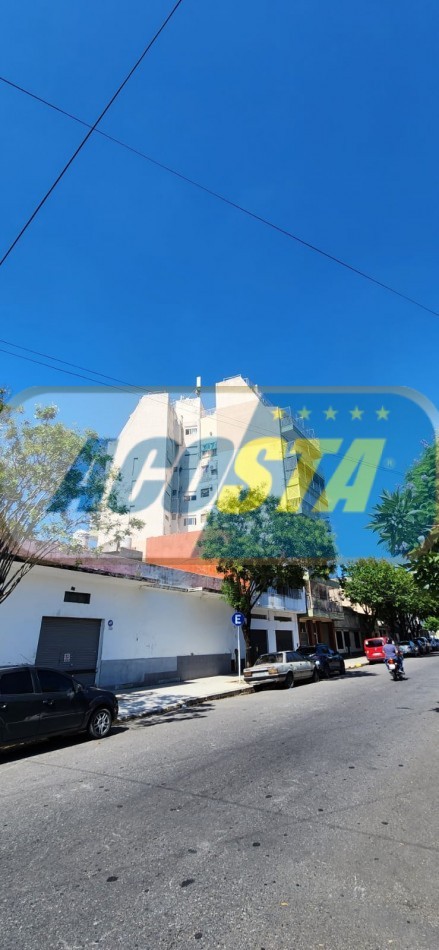 DEPARTAMENTO 2 AMBIENTES, LATERAL , LUMINOSO, OPORTUNIDAD!
