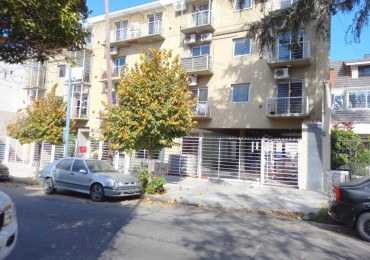 DTO. 2 AMB. EN VENTA CON COCHERA