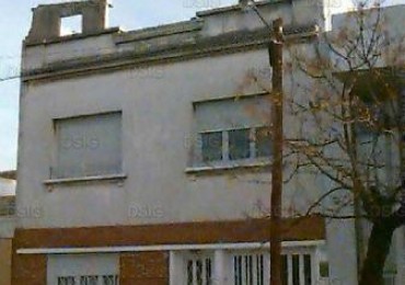 TIPO CASA DE 3 AMBIENTES PLANTA BAJA AL FRENTE