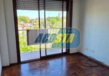 DEPARTAMENTO 2 AMBIENTES AL FRENTE , A 200MTS AV. J. B. ALBERDI