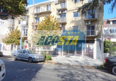 DTO. 2 AMB. EN VENTA CON COCHERA