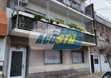 DEPARTAMENTO 4 AMBIENTES, AL FRENTE CON BALCON