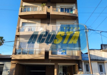 ALQUILER DTO. MONOAMBIENTE AL FRENTE, CON BALCON , SUM Y SOLARIUM